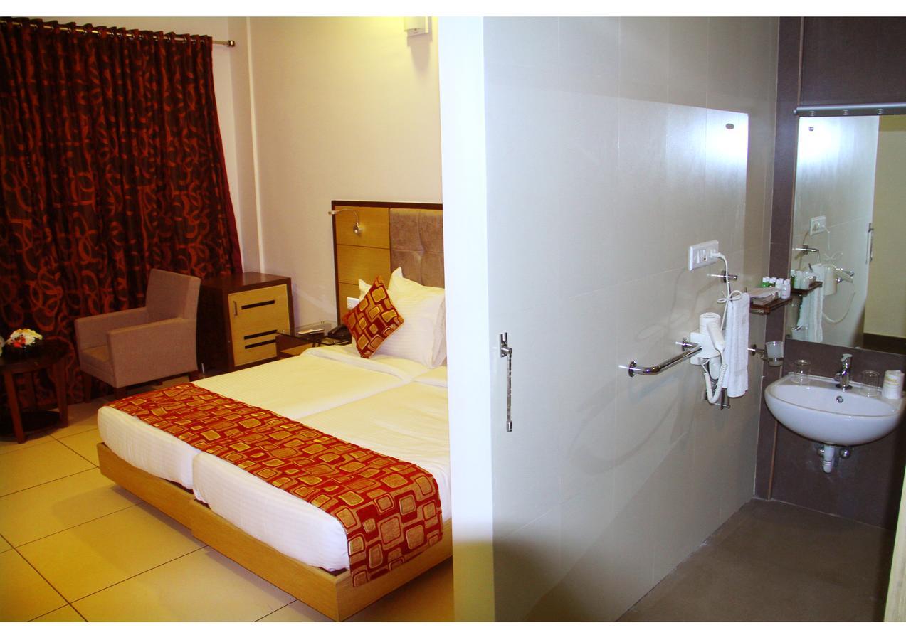 Hotel Aswathy Kodungallūr Εξωτερικό φωτογραφία